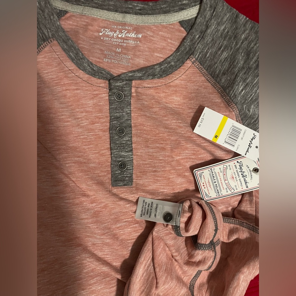 Flag & Anthem Men’s Two-tone Henley Neck Short Sleeves T-Shirt Medium Coral Gray - Picture 3 of 6